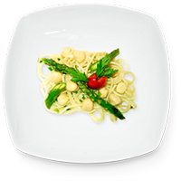 Espagueti con garbanzo y espárragos