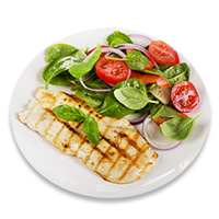 Pollo con ensalada de albahaca